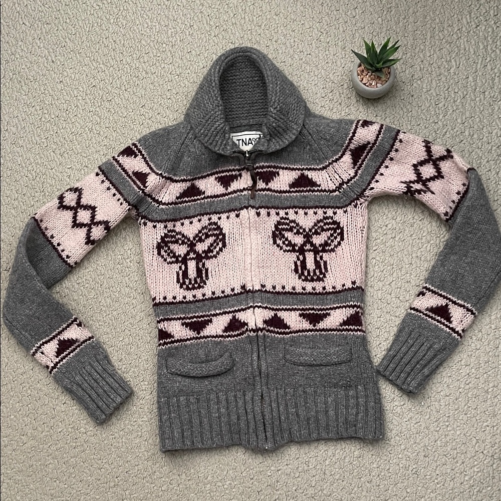 Aritzia TNA lambswool sweater *SHRUNK*